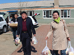 攜手共踐行，黨暖老人心